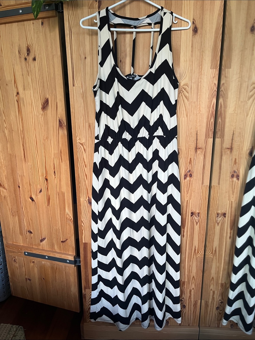 Black & Cream Chevron Maxi Dress (size L)